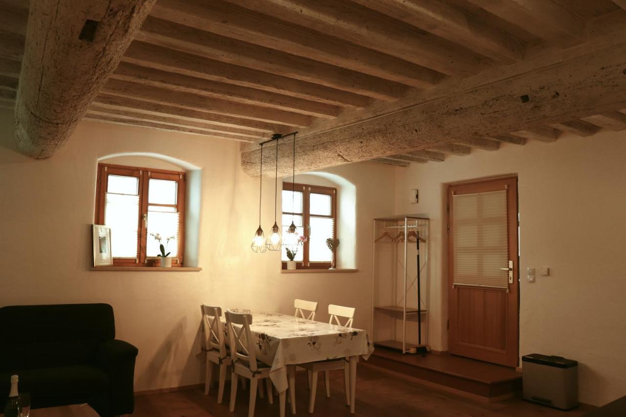 Stilvolle Wohnung Auf 50 M² Mit Parkplatz Und Wifi Kraiburg am Inn Bagian luar foto